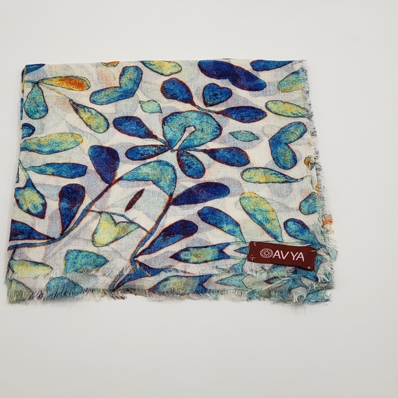 AVYA Scarf Mandala Pattern - Picture 8 of 9